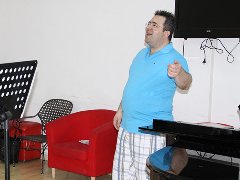 如何在歌唱中使用正確的呼吸方法