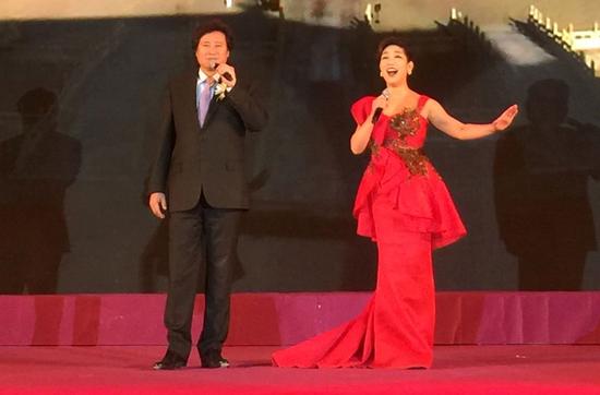 三大男高音之一，戴玉强为《倾城逐梦》进行录音棚录制 向着“娱乐明星”进