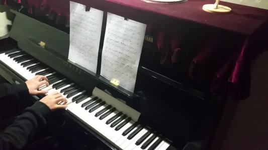 報一個鋼琴班多少錢？