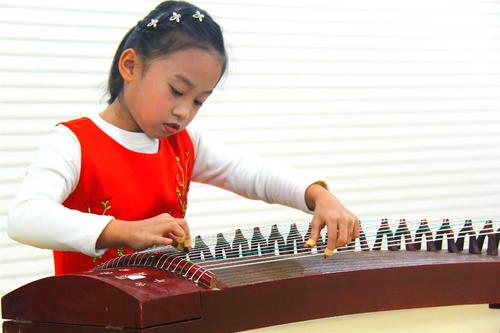 张家口哪儿教的古筝好？