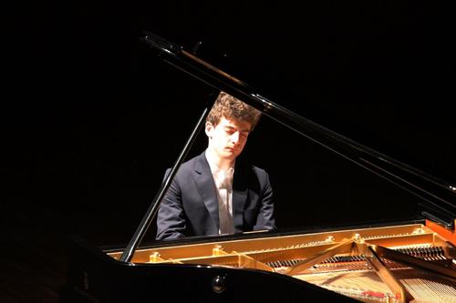 牡丹江钢琴课多少钱一节？