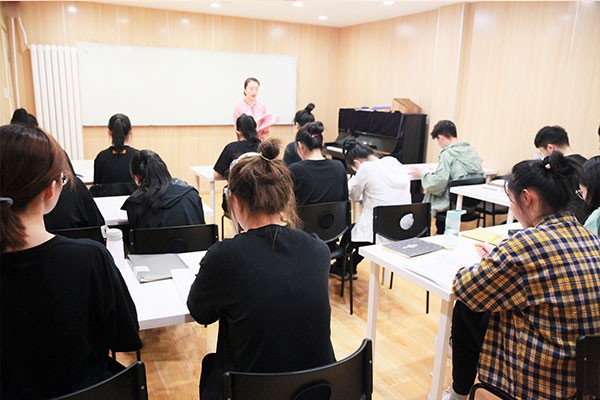 厦门艺考声乐培训什么学校好？