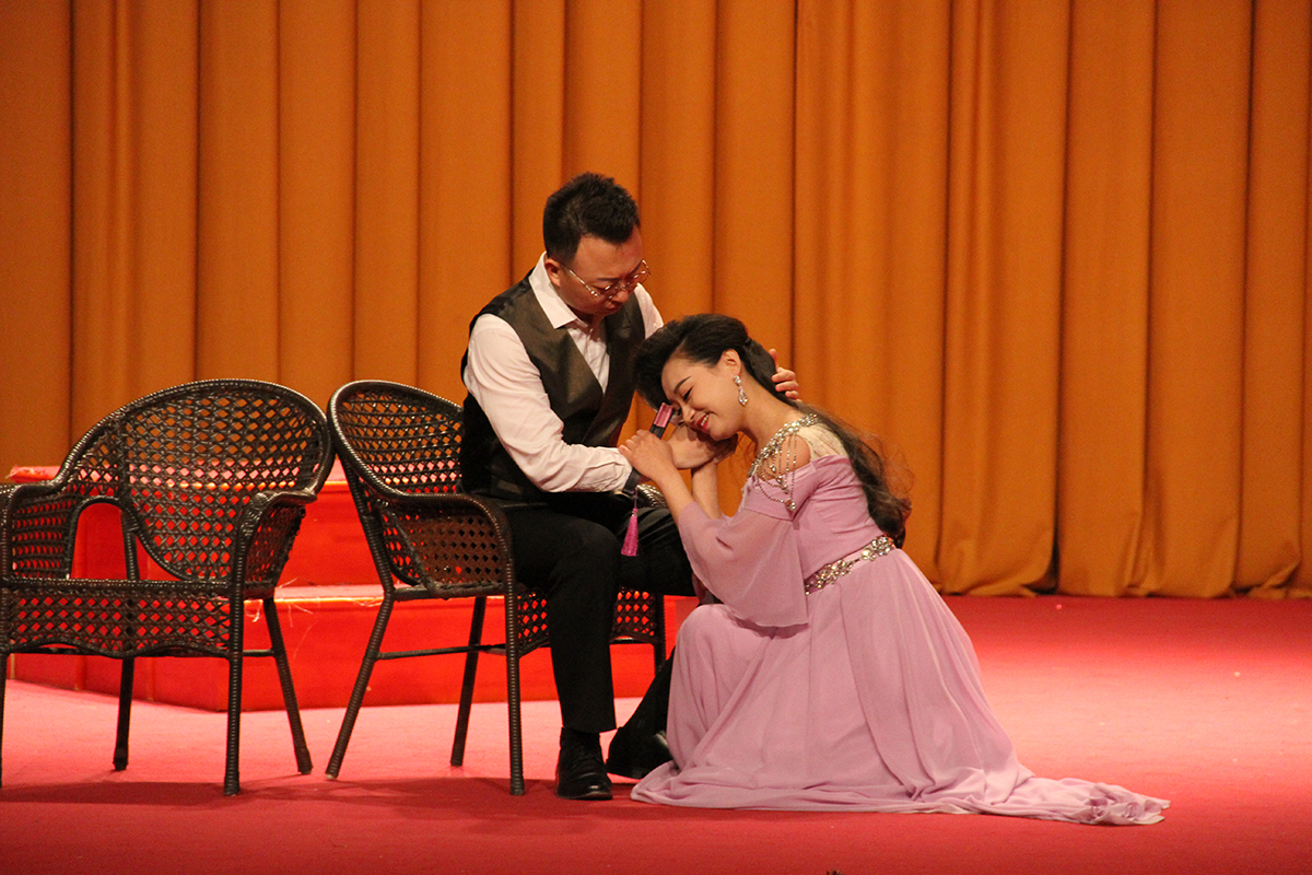   著名男高音周强携弟子走进北工大 歌剧艺术让现场观众大开眼界  