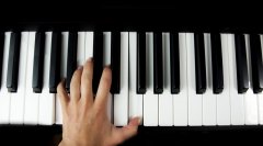 音程、和弦在钢琴演奏中的怎么训练？