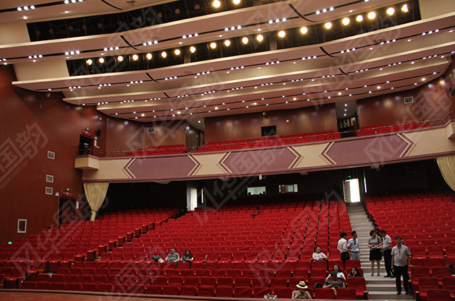 播音主持培训感受力和表现力很重要