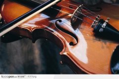  藝考聲樂適合唱的歌有哪些？