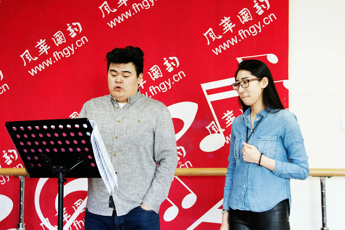 学习声乐应做哪些准备