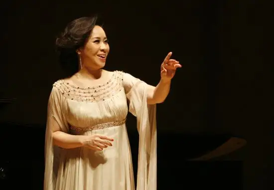 如何擁有優美自然的歌唱形象