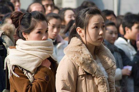 中戲表演系拉開藝考大幕：考生一律素顏進場