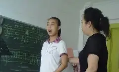 声与形的完美结合——黄鹂老师声乐课堂