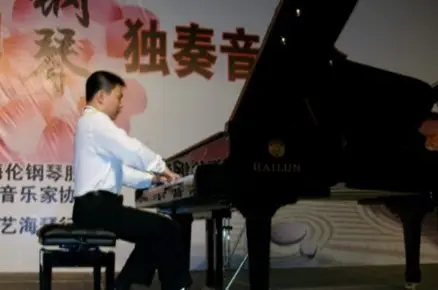 保定12岁音乐小天才办钢琴音乐会