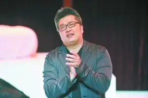 《因为爱情》昨晚落幕 小柯：剧场里吟唱音乐梦