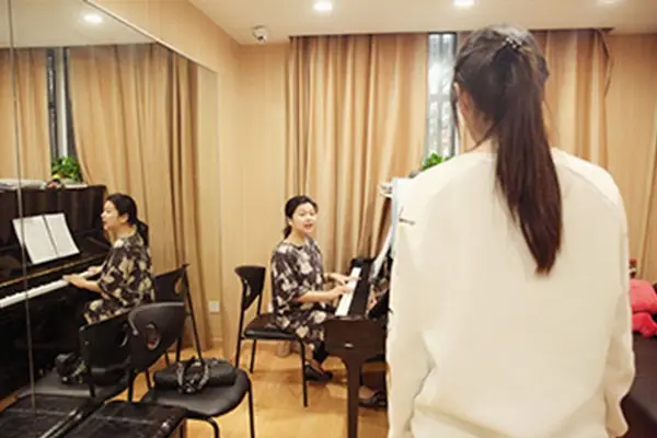 成都市声乐艺考培训哪里好「免费试学」