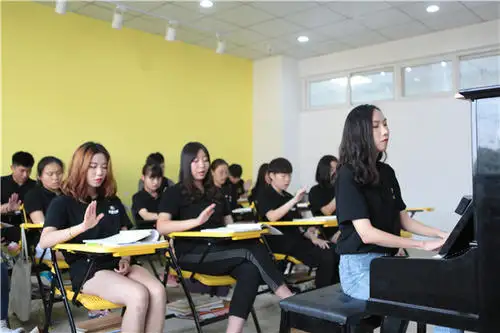 视唱练耳乐理培训班_费用_排名_哪家好？