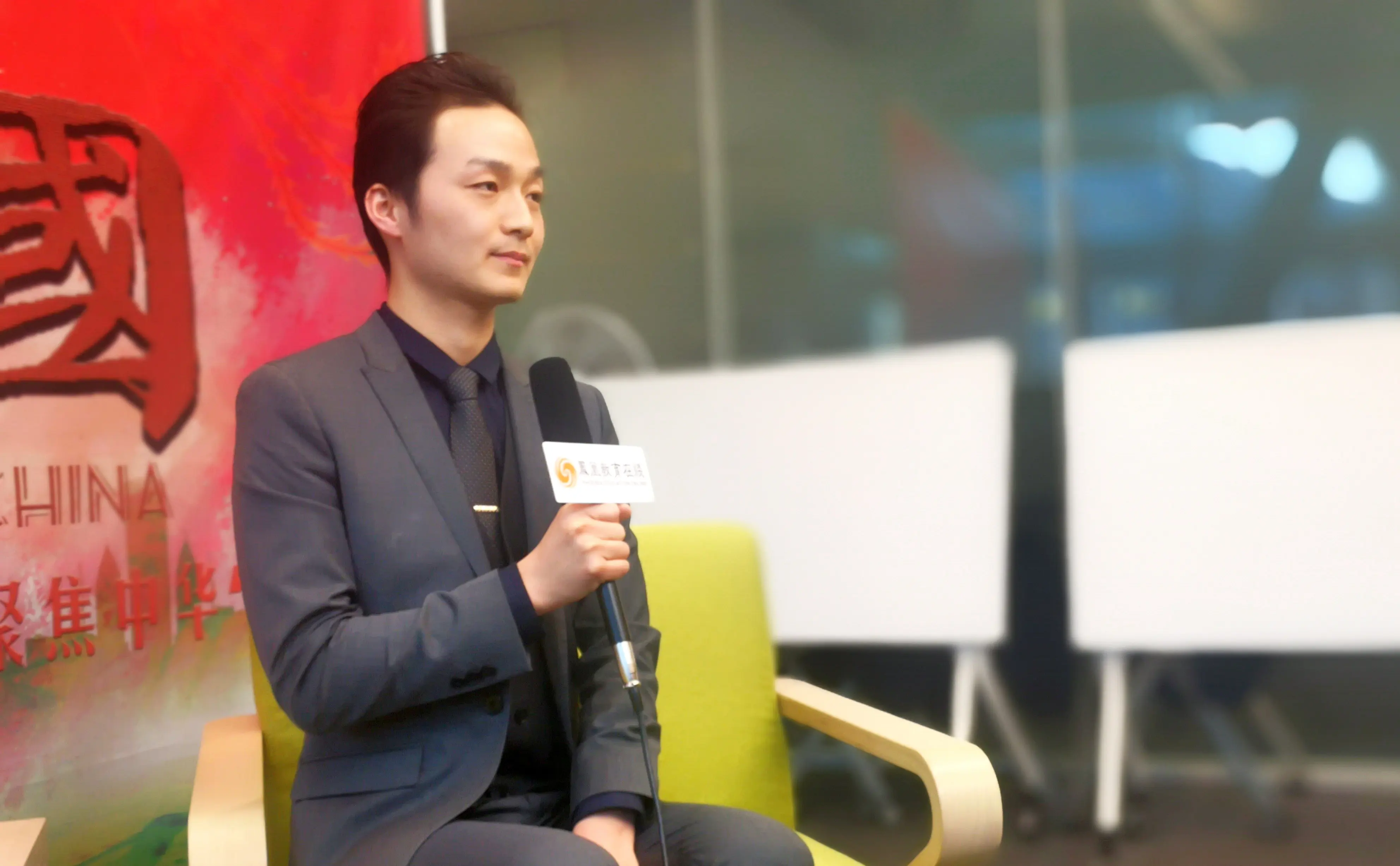 声乐艺术教育的激荡，心灵的交响 | 风华国韵副总裁邵星楠先生做客凤凰教育