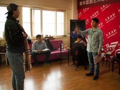 《伤逝》学员在快乐中排演歌剧