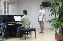 天津音乐学院硕士研究生鲍忠孝来风华国韵授课