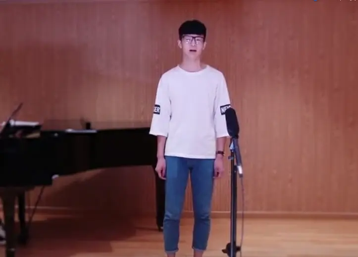 6月27日学生汇报演出尹健《forever more》