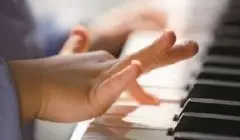 如何找到练高音时的关闭技巧