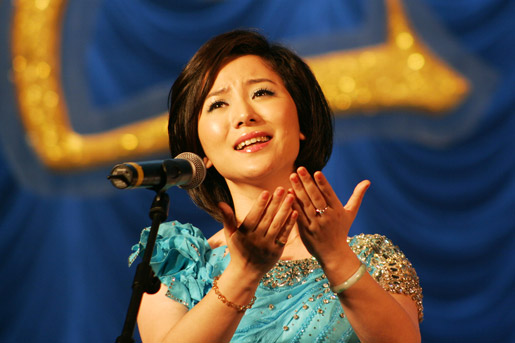 美声唱法应该如何打开喉咙？
