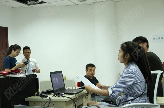 播音艺考培训：播音专业可以自学吗？